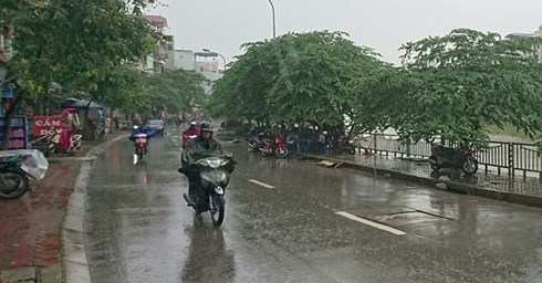 Thời tiết ngày 24-7: Mưa rào và dông rải rác trên cả nước
