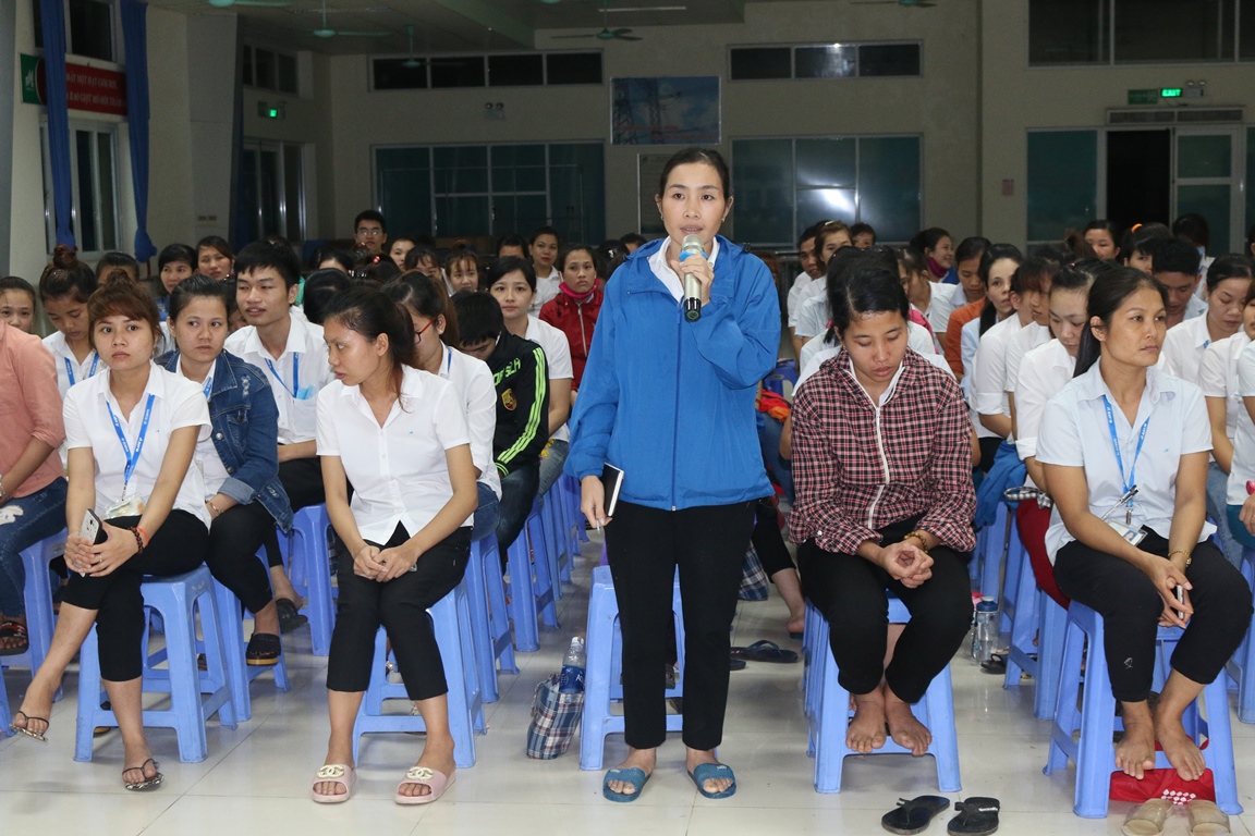 Tổ chức nhiều buổi đối thoại trực tiếp với người lao động