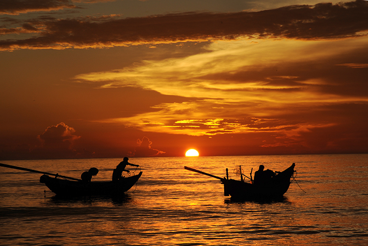 Bình minh trên biển