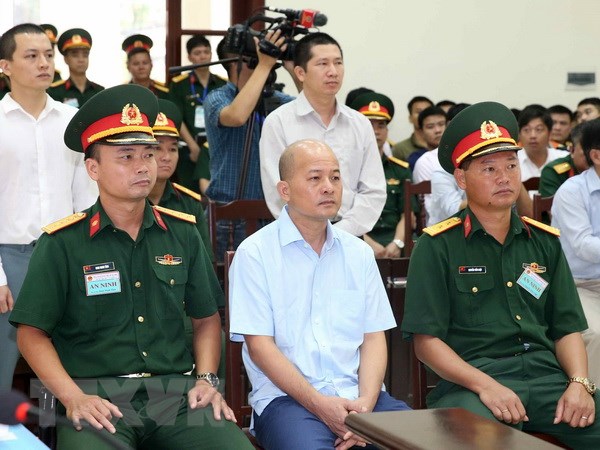 Út "trọc" Đinh Ngọc Hệ bị đề nghị xử phạt từ 12 đến 15 năm tù