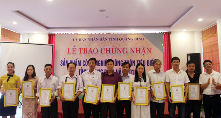 Trao chứng nhận sản phẩm công nghiệp nông thôn tiêu biểu năm 2018