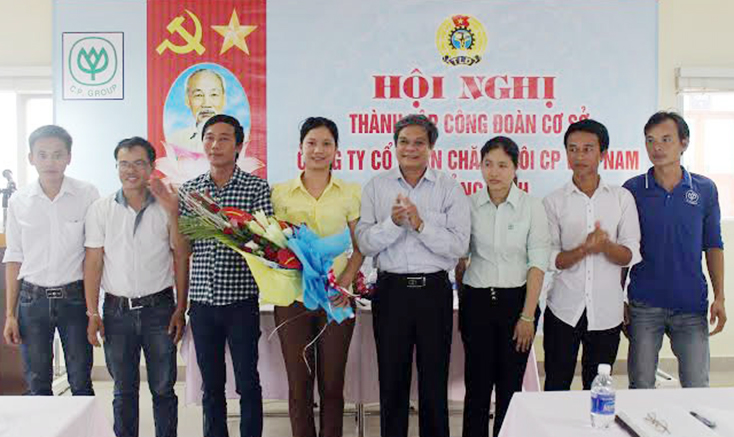 Công đoàn Lệ Thủy làm theo lời Bác