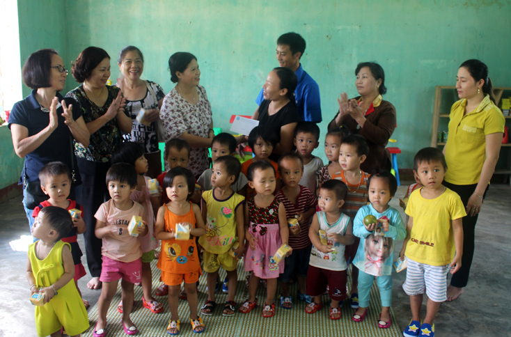 Cầu nối vận động kêu gọi viện trợ phi chính phủ nước ngoài