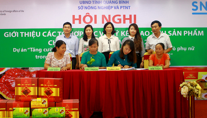 Ký kết bao tiêu sản phẩm chuỗi sản xuất nấm