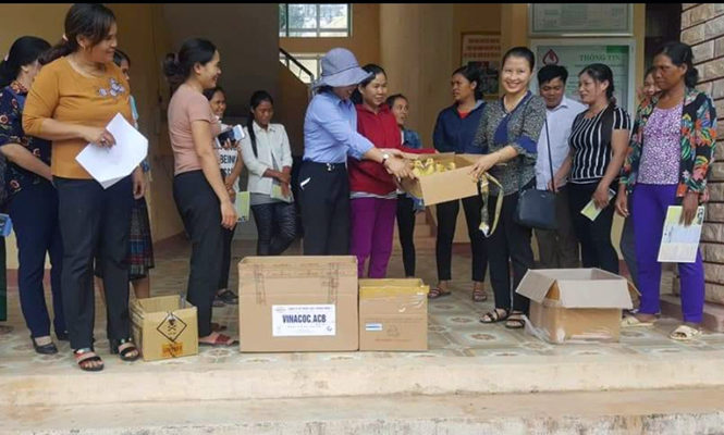 Tập huấn kỹ thuật chăn nuôi gia cầm cho hội viên phụ nữ