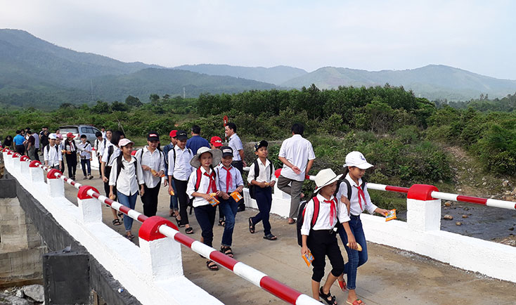 Tuyên Hóa: Khánh thành hai cầu dân sinh vượt lũ