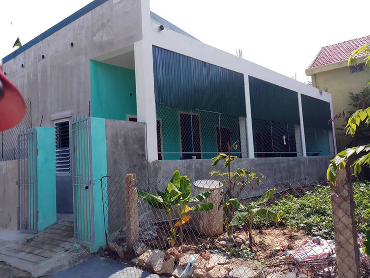 Phát hiện một trẻ sơ sinh chết dưới bồn cầu nhà trọ