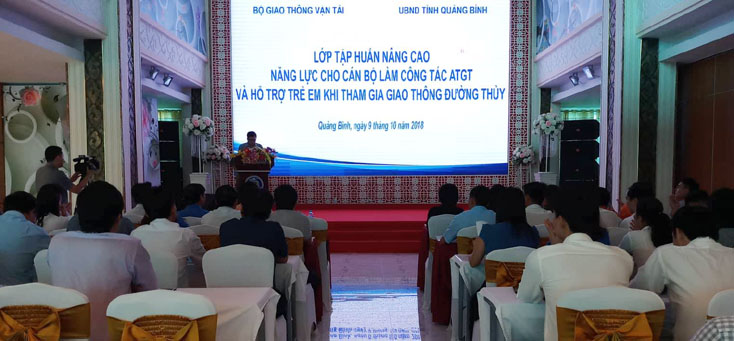 Nâng cao năng lực cho cán bộ làm công tác an toàn giao thông và hỗ trợ trẻ em khi tham gia giao thông