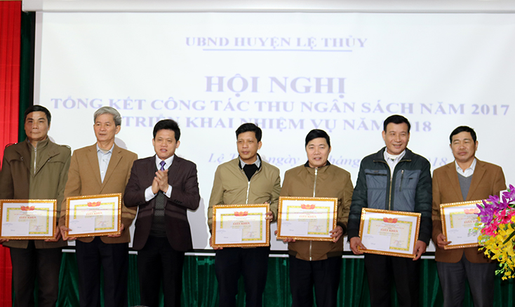 Chi cục Thuế huyện Lệ Thủy: Nỗ lực vượt khó