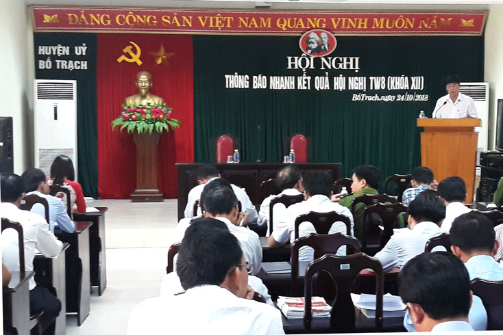 Bố Trạch: Thông báo nhanh kết quả Hội nghị Trung ương 8 (khoá XII)