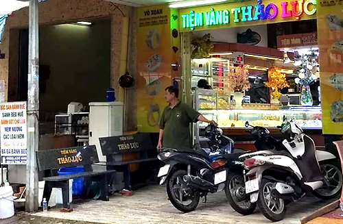 Phó Thủ tướng Thường trực chỉ đạo xử lý vụ phạt người đổi 100 USD