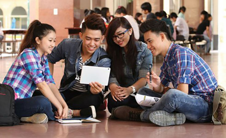 Sinh viên đừng bỏ học rồi nghĩ sẽ thành tỉ phú như Bill Gate