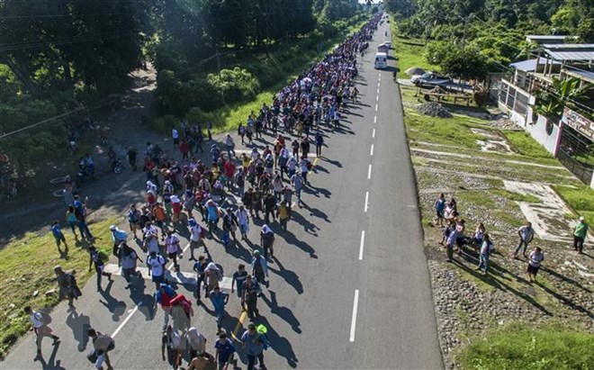 Đằng sau động thái điều binh tới biên giới Mỹ-Mexico của ông Trump