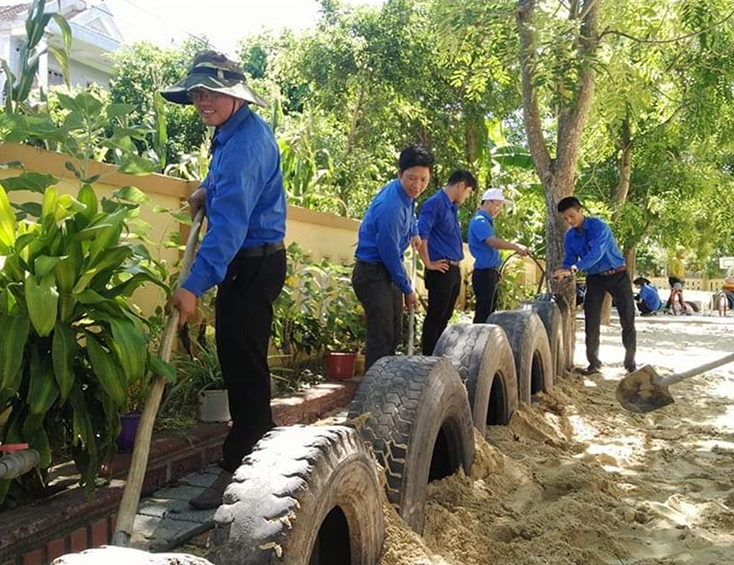 Phát triển Đảng trong thanh niên ở Quảng Ninh