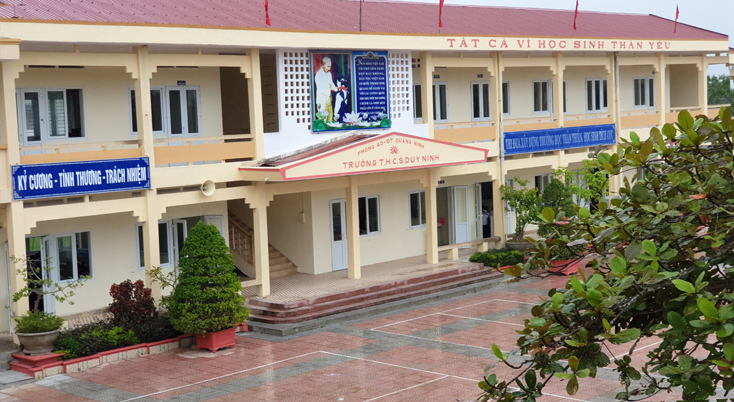 Khởi tố hình sự vụ án giáo viên ra lệnh tát học sinh
