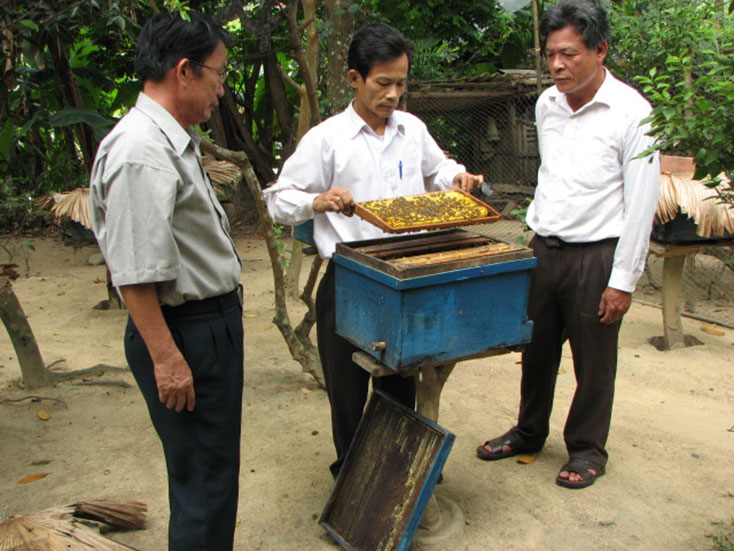 'Đòn bẩy' giúp đồng bào vươn lên thoát nghèo
