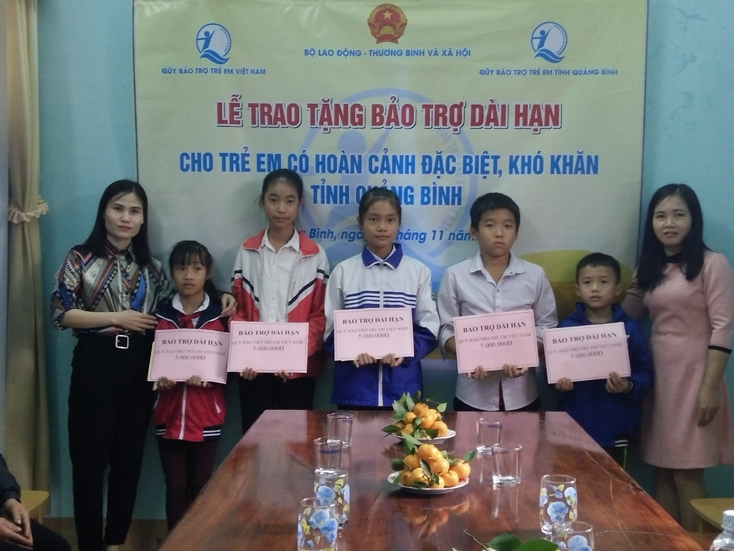 Bảo trợ dài hạn cho trẻ em nghèo có hoàn cảnh đặc biệt khó khăn