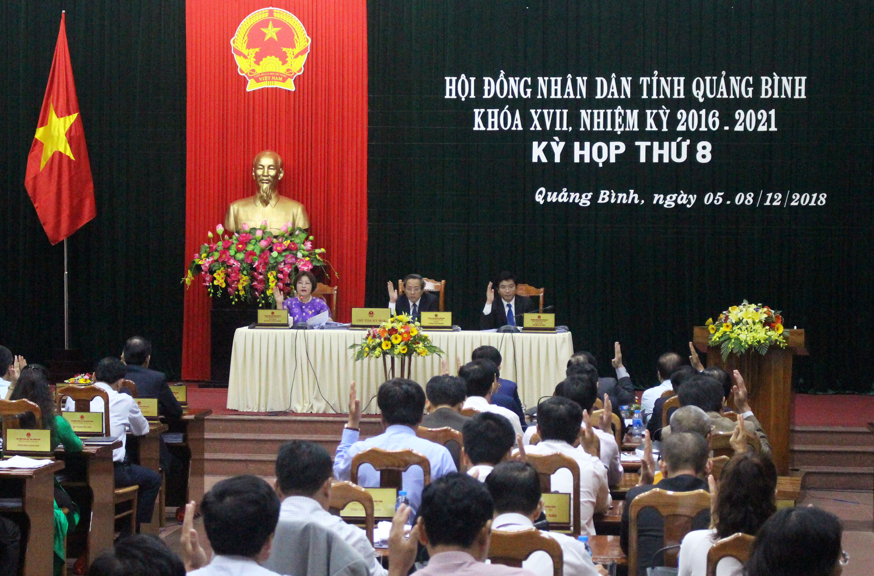 Kỳ họp thứ 8 của HĐND tỉnh đã hoàn thành chương trình làm việc với nhiều đổi mới *