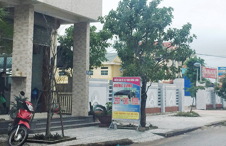 Văn phòng nhà xe Hưng Long bán vé lậu?