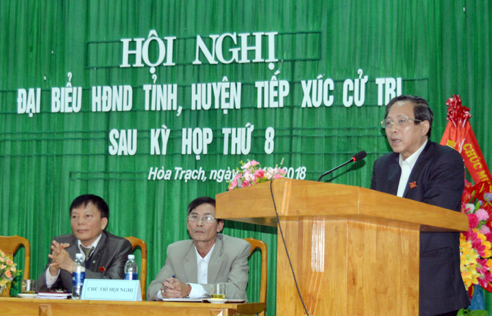Đại biểu HĐND tỉnh tiếp xúc cử tri sau kỳ họp thứ 8