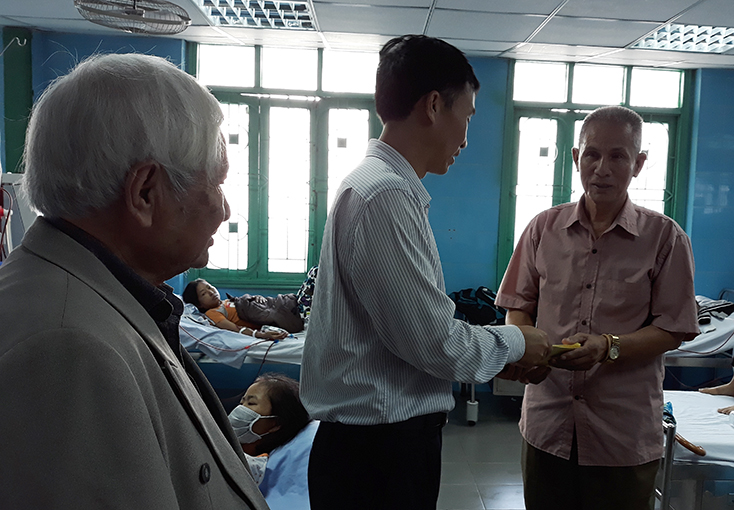 Điểm tựa của bệnh nhân nghèo