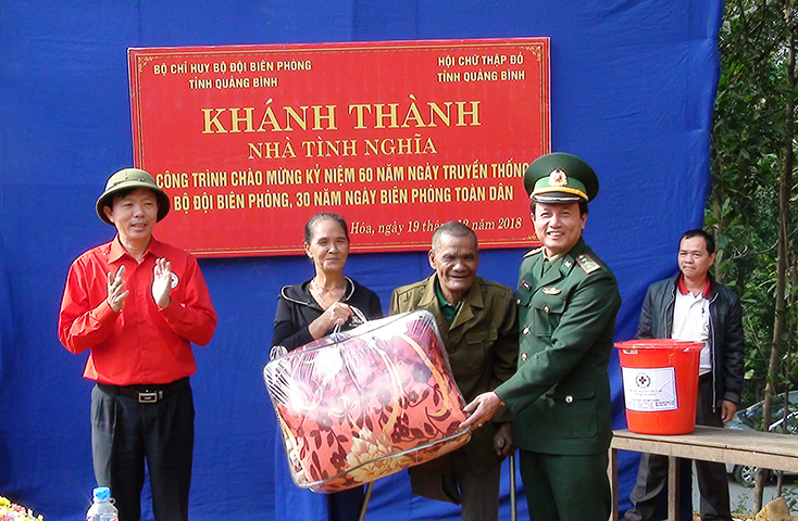 Hỗ trợ xây nhà cho cán bộ, nhân viên lực lượng vũ trang có hoàn cảnh khó khăn