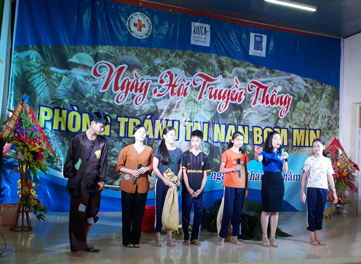 Hơn 10.000 lượt người được tuyên truyền phòng tránh tai nạn bom, mìn