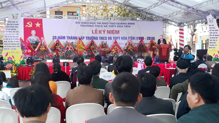 Kỷ niệm 20 năm thành lập Trường THCS và THPT Hóa Tiến