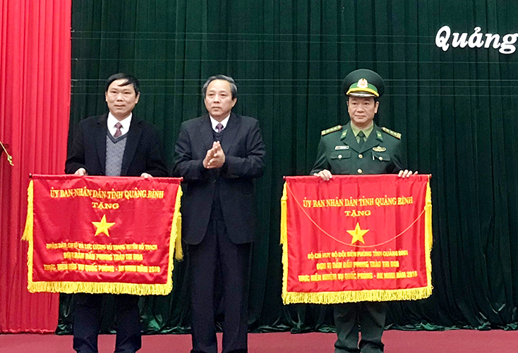 Kết hợp chặt chẽ giữa phát triển kinh tế-xã hội với củng cố, tăng cường quốc phòng-an ninh