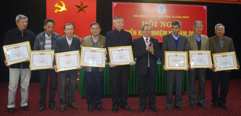 Hơn 48 ngàn người cao tuổi đang trực tiếp tham gia lao động sản xuất