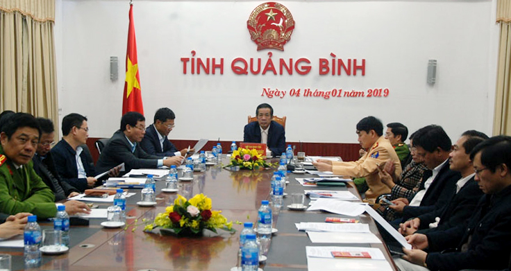 "An toàn giao thông cho hành khách và người đi mô tô, xe máy"