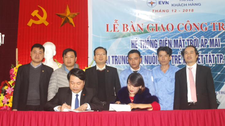 Bàn giao công trình hệ thống điện mặt trời áp mái tại Trung tâm Nuôi dạy trẻ khuyết tật