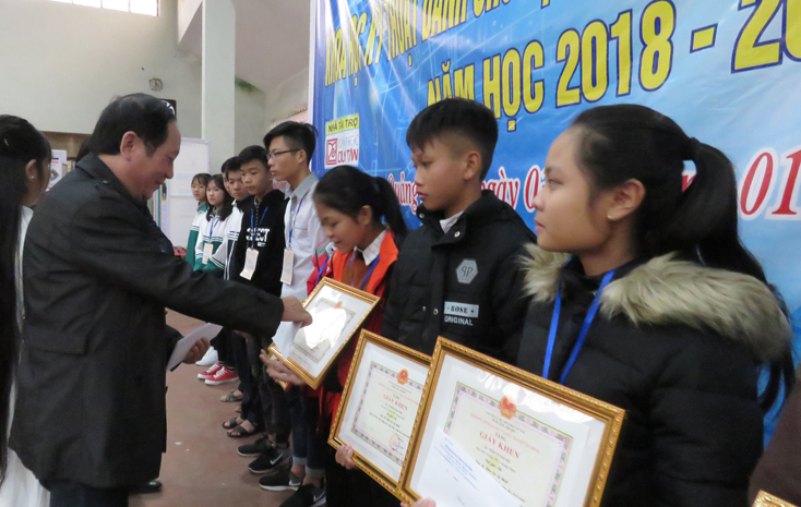 4 dự án đạt giải nhất cuộc thi KHKT dành cho học sinh trung học cấp tỉnh
