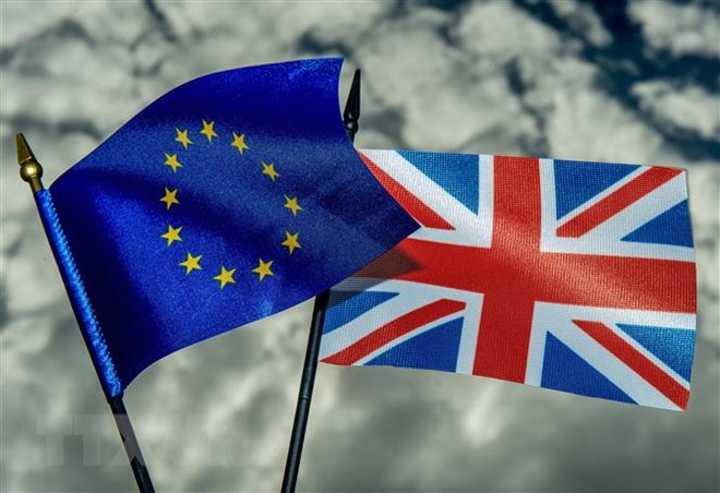 Chủ tịch EC, Tổng thống Pháp điện đàm với Thủ tướng Anh về Brexit