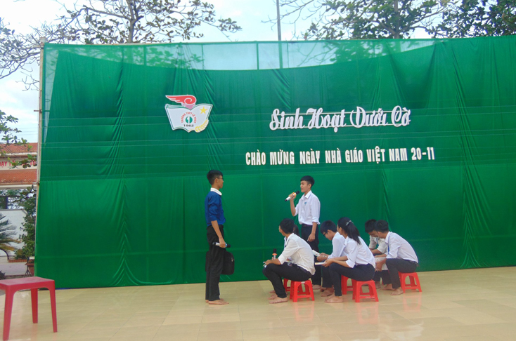 CLB "Khám và tư vấn sức khỏe tiền hôn nhân" ở Trường THPT Lệ Thủy: Sân chơi bổ ích cho học sinh