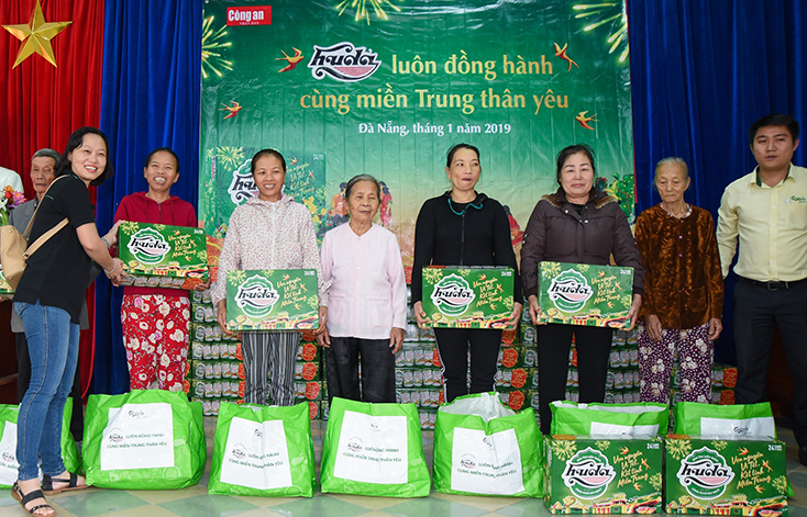 Huda mang cái Tết đậm chữ 'tình' đến miền Trung