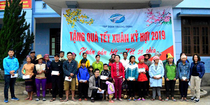 Chung tay chăm lo Tết cho người nghèo