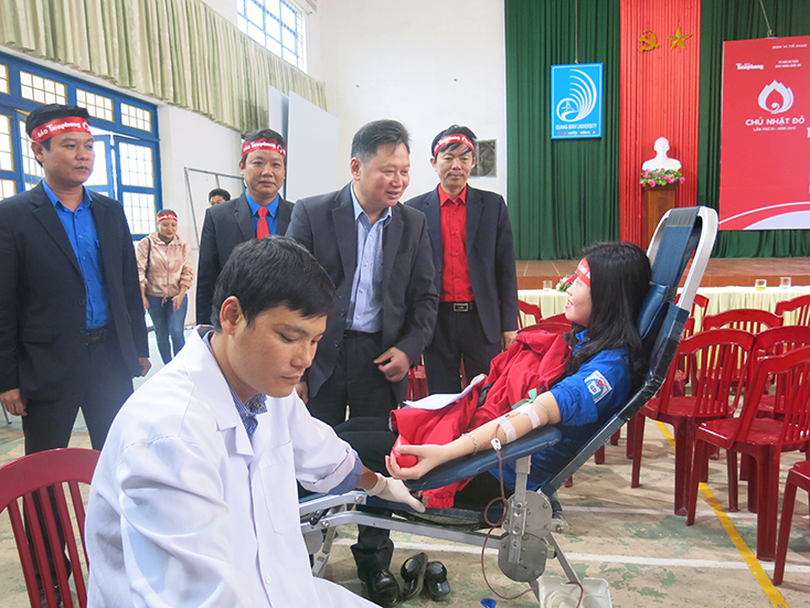 500 đoàn viên, thanh niên hiến máu tình nguyện trong ngày "Chủ nhật đỏ"