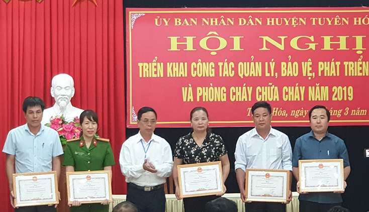 Tuyên Hóa: Thực hiện với phương châm "4 tại chỗ" quản lý, bảo vệ rừng