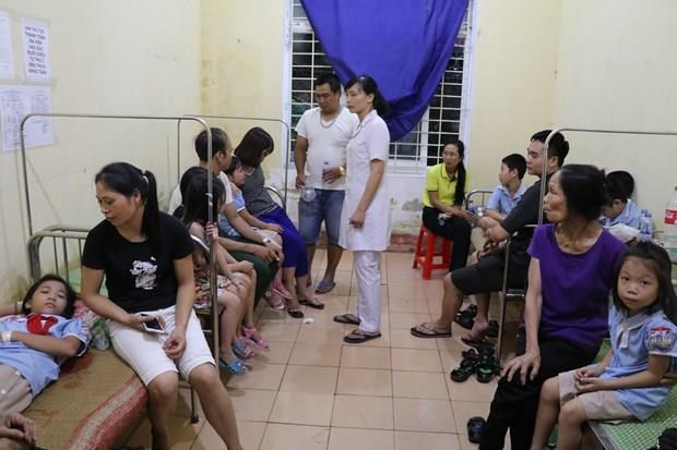 Thực phẩm 'bẩn' vào trường học: Cần tăng quyền giám sát của phụ huynh