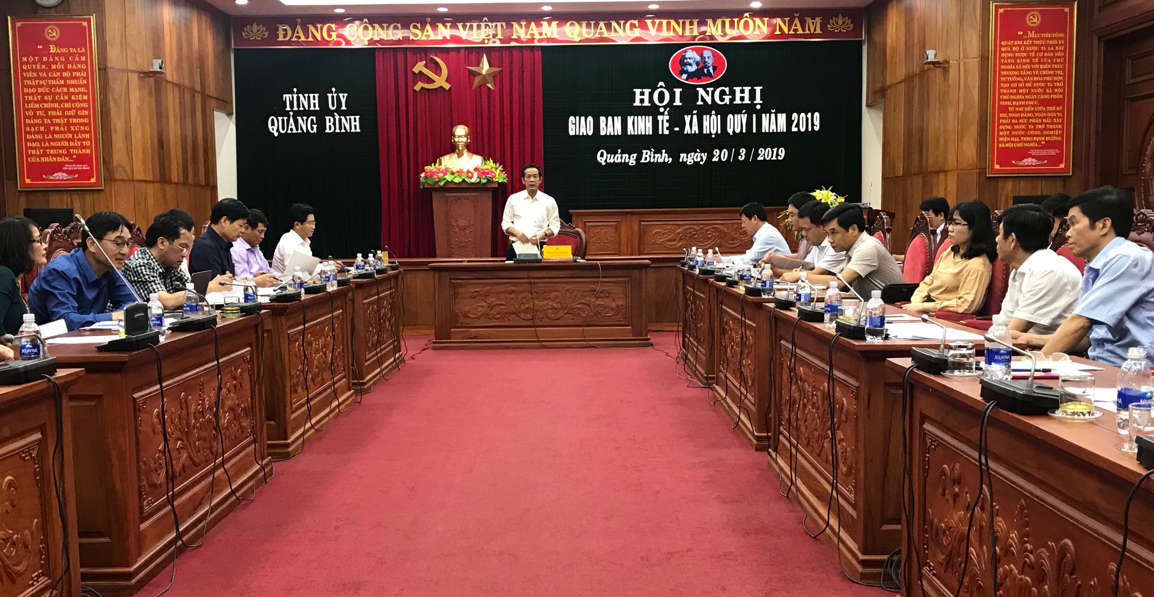Tập trung chỉ đạo, đôn đốc thực hiện các chương trình, dự án