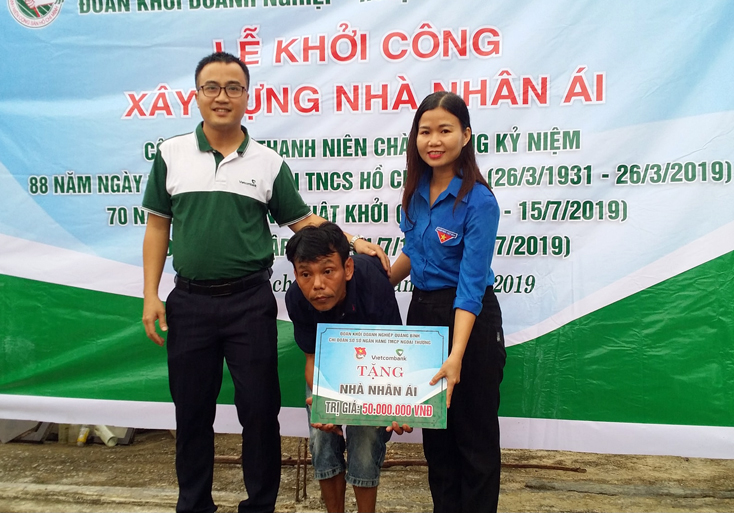 Khởi công xây nhà cho hộ khuyết tật