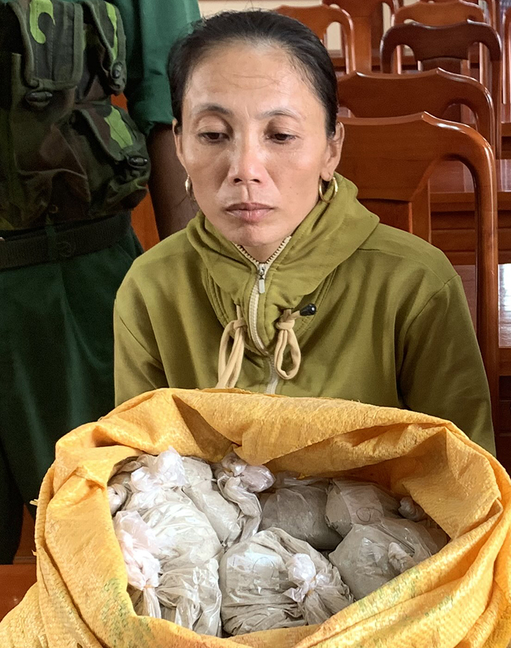Bắt đối tượng vận chuyển hơn 9kg thuốc nổ