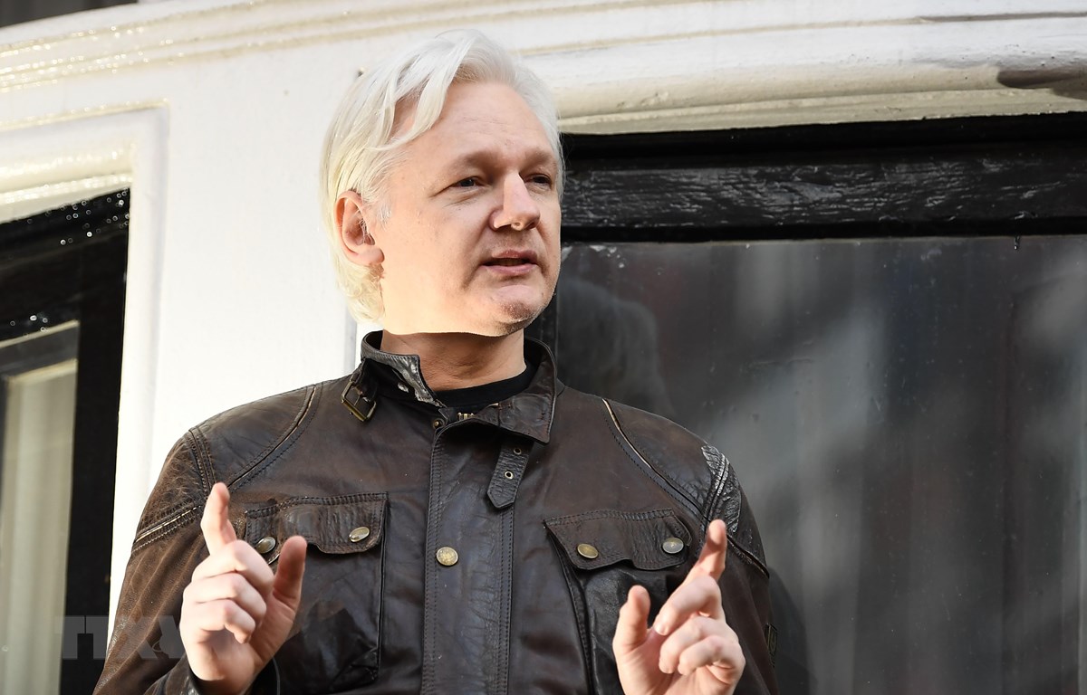 Anh phạt tù 50 tuần đối với nhà sáng lập trang mạng WikiLeaks