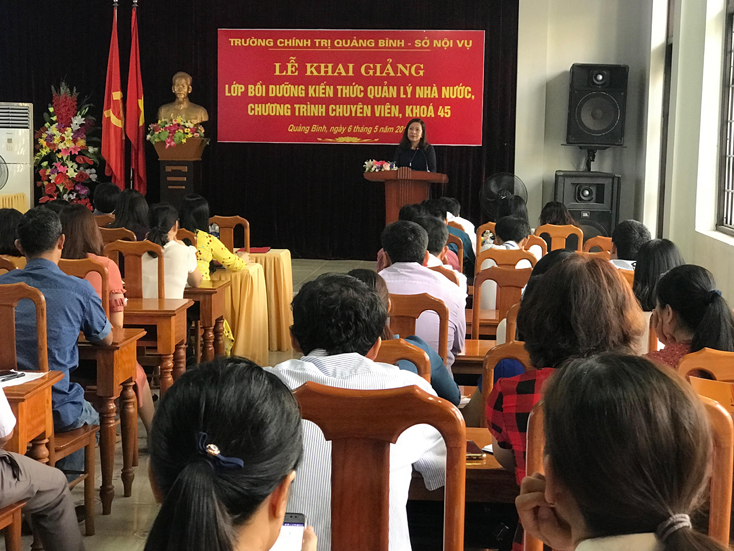 Khai giảng lớp bồi dưỡng kiến thức quản lý Nhà nước, chương trình chuyên viên, khóa 45