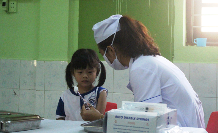 Tiêm bổ sung vắc xin sởi-rubella cho trẻ trong vùng nguy cơ cao