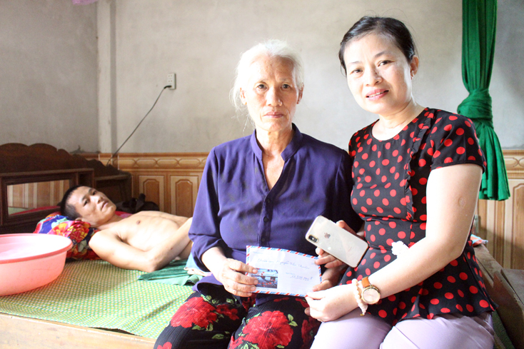 Hơn 35 triệu đồng hỗ trợ người hùng cứu 8 giáo viên, học sinh trong lũ