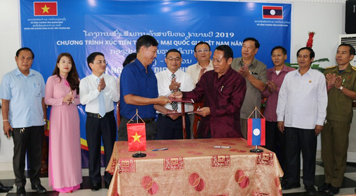 Giao dịch thương mại Việt Nam-Lào-Thái Lan