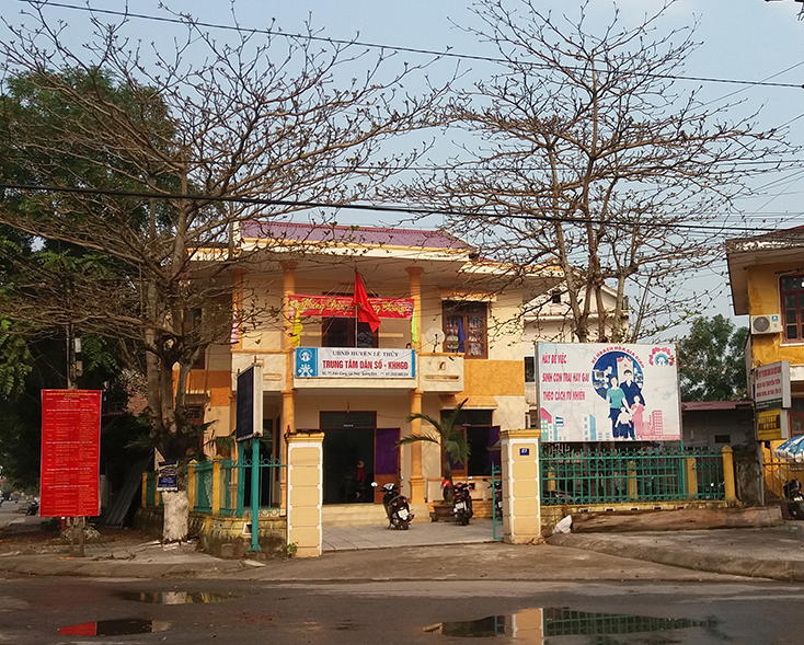 Khởi tố 6 nữ cán bộ dân số mua chứng chỉ giả