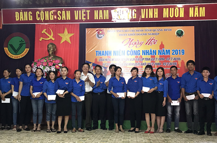 Ngày hội thanh niên công nhân tại Công ty cổ phần Việt Trung